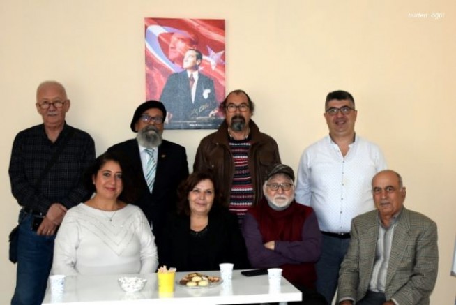 İzmir’in İlk, Türkiye’nin tek “Yazarlar Kooperatifi” açıldı 