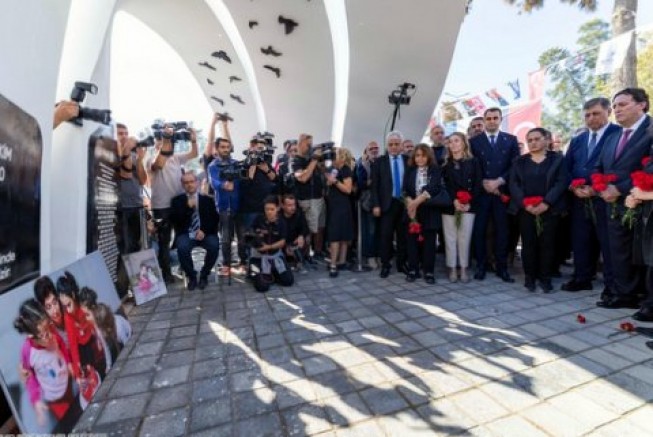 Başkan Tugay: Depremin siyaseti olmaz, vicdanımızla konuşacağız
