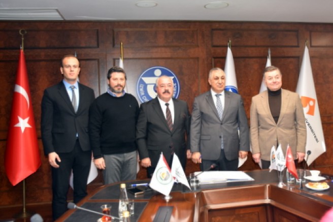 Dikili Jeotermal Isıtmalı Sera Organize Tarım Bölgesi’nin altyapı sözleşmesi imzalandı 