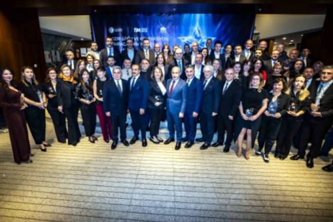 Ege Hazır Giyim ve Konfeksiyon İhracatçıları Birliği  “İhracatın Yıldızları Ödül Töreni” düzenledi