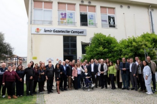 Ekonomi Muhabirleri Derneği İzmir Şubesi’nde Murat Demircan güven tazeledi