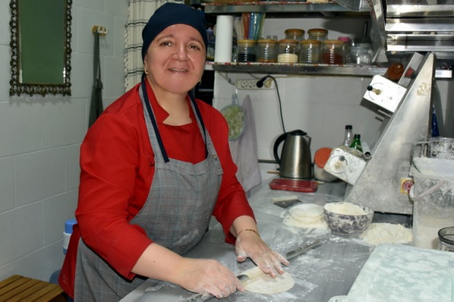 Hayallerinin Peşinde Bir Kadın Girişimci: Serap Cantaş ve Kemeraltı’nın Meşhur Çine Böreği