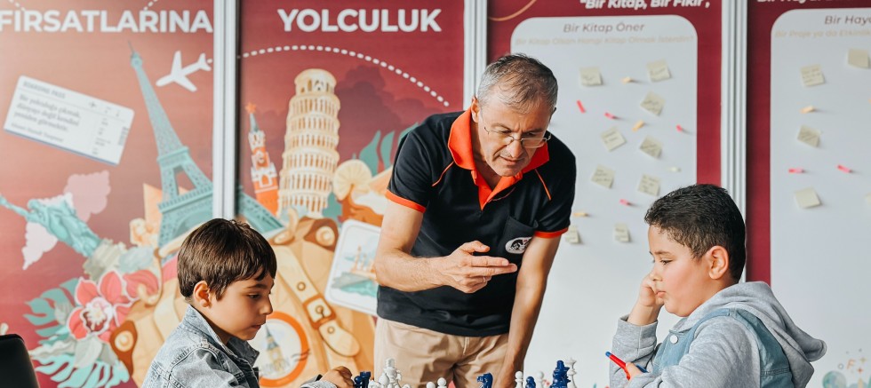 İZKİTAP’ta “Şehrin Kalbinde Yeni Buluşma Noktaları”