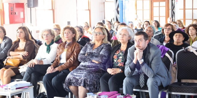 İzmir, kadınların katılımıyla güçleniyor