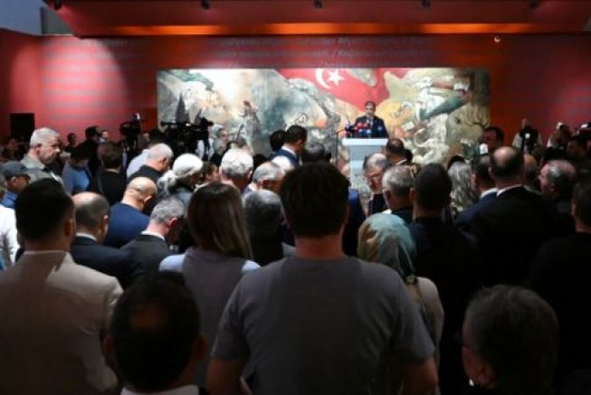 ROMANTİKA / Bir Ömrün Seyrüseferi  Nâzım Hikmet sergisi açıldı 