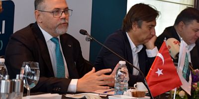 EBSO Yönetim Kurulu Başkan Adayı Mustafa Karabağlı, projelerini tanıttığı bir basın toplantısı düzenledi