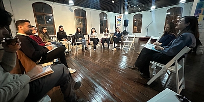 Genç İzmir Kitap Kulübü kapılarını açtı