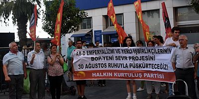 HKP 30 Ağustos Zafer Bayramı nedeniyle Karşıyaka’da basın açıklaması gerçekleştirdi