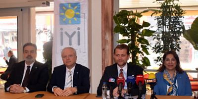 İYİ Parti Genel Sekreteri Osman Ertürk Özel İzmir’de basın mensuplarıyla buluştu 