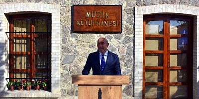İzmir’de Müzik Kütüphanesi Açıldı