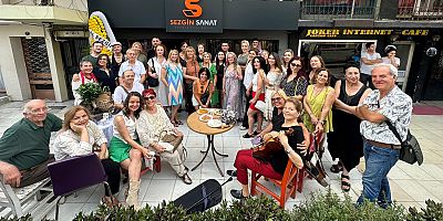 Sezgin Sanat Galerisi, İzmir Bayraklı'da açıldı