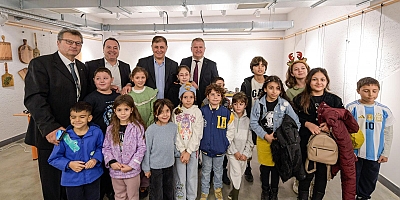 Urla'da  zeytin ve sanat  buluştu