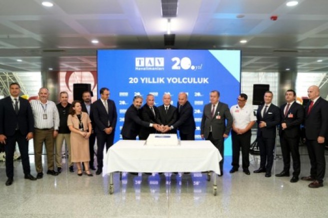 TAV Havalimanları İzmir’de 20. yılını kutluyor