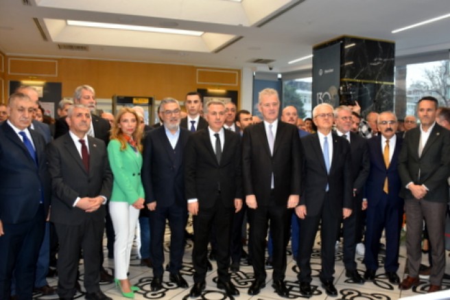 Yeni Asır Gazetesi'nin '130 Yıllık Kent Hikayesi' sergisi